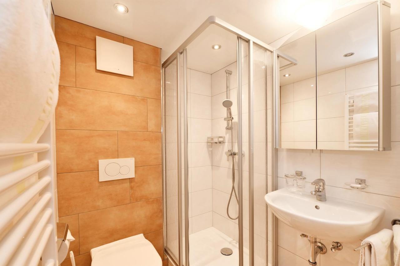 Hotel Montabella Шрунс Экстерьер фото