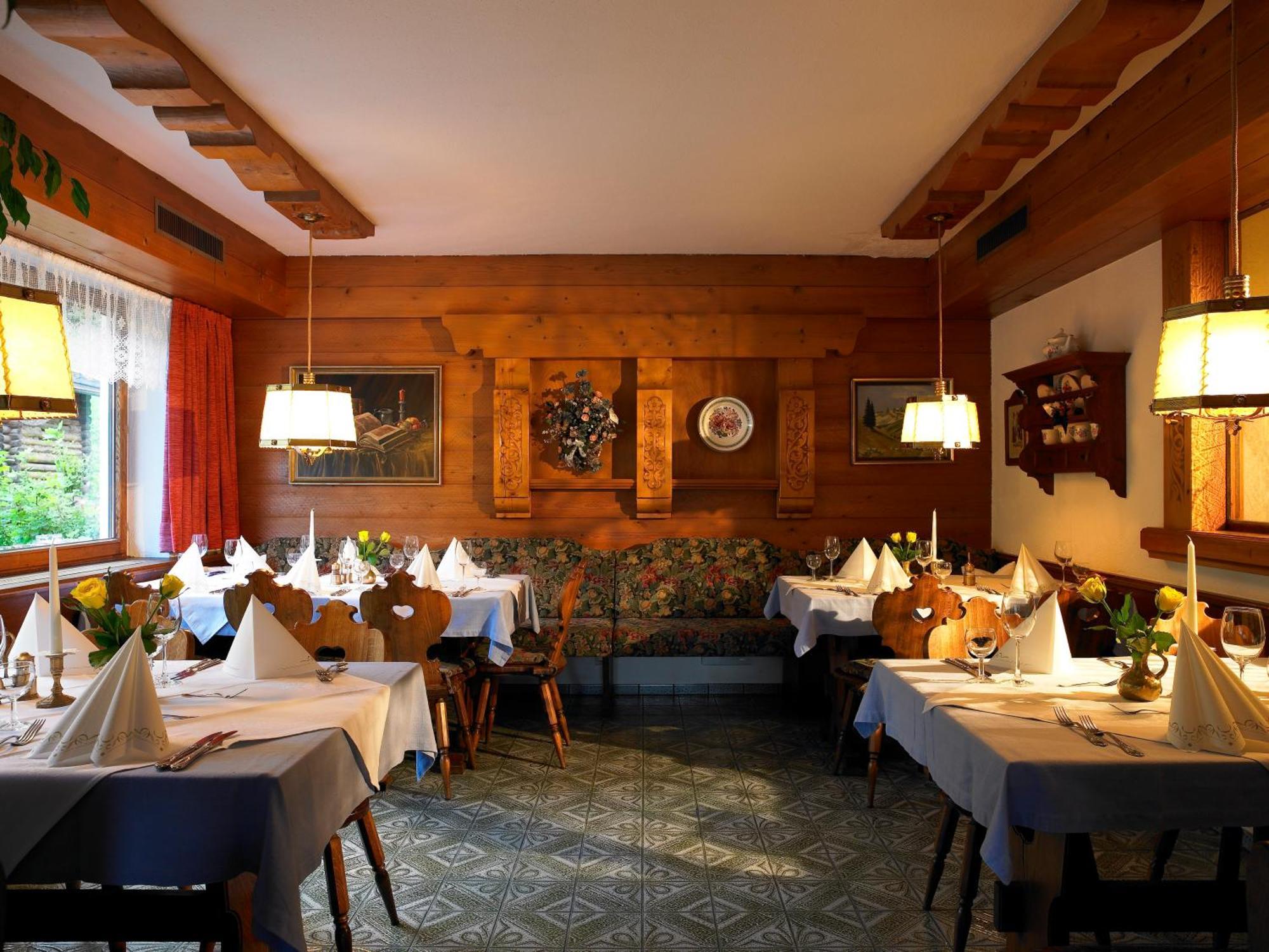 Hotel Montabella Шрунс Экстерьер фото