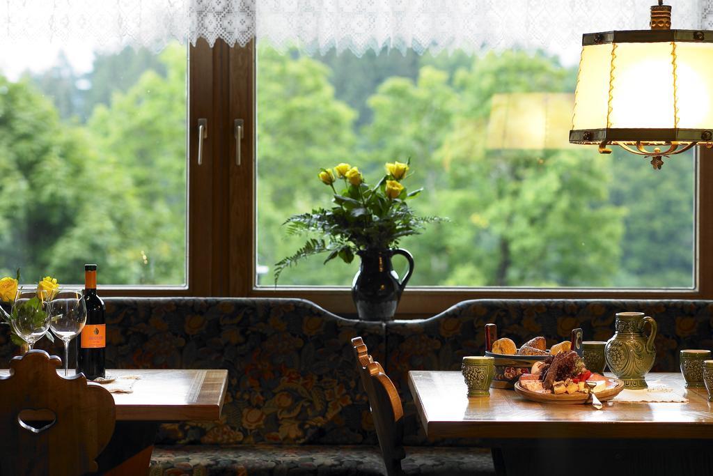 Hotel Montabella Шрунс Экстерьер фото